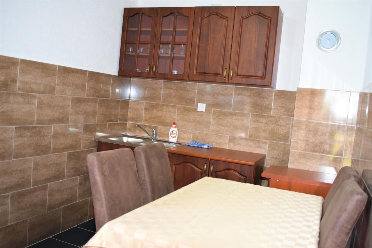 Apartmani Mitrovic 자블야크 외부 사진